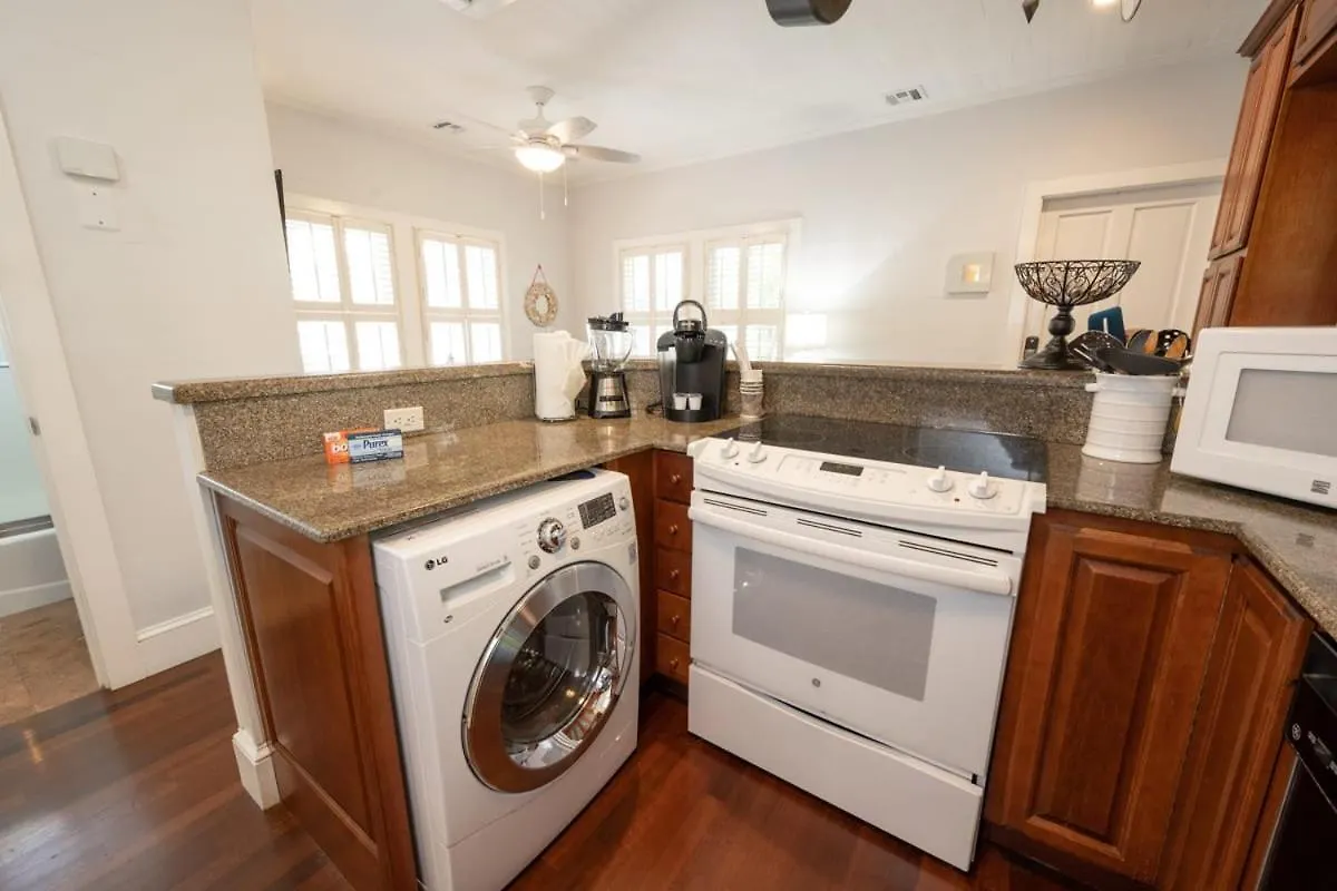 Conch Cottage -Pool & Quiet Area Key West Holiday home