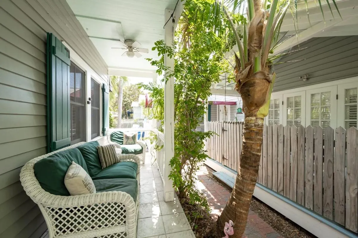 Conch Cottage -Pool & Quiet Area Key West