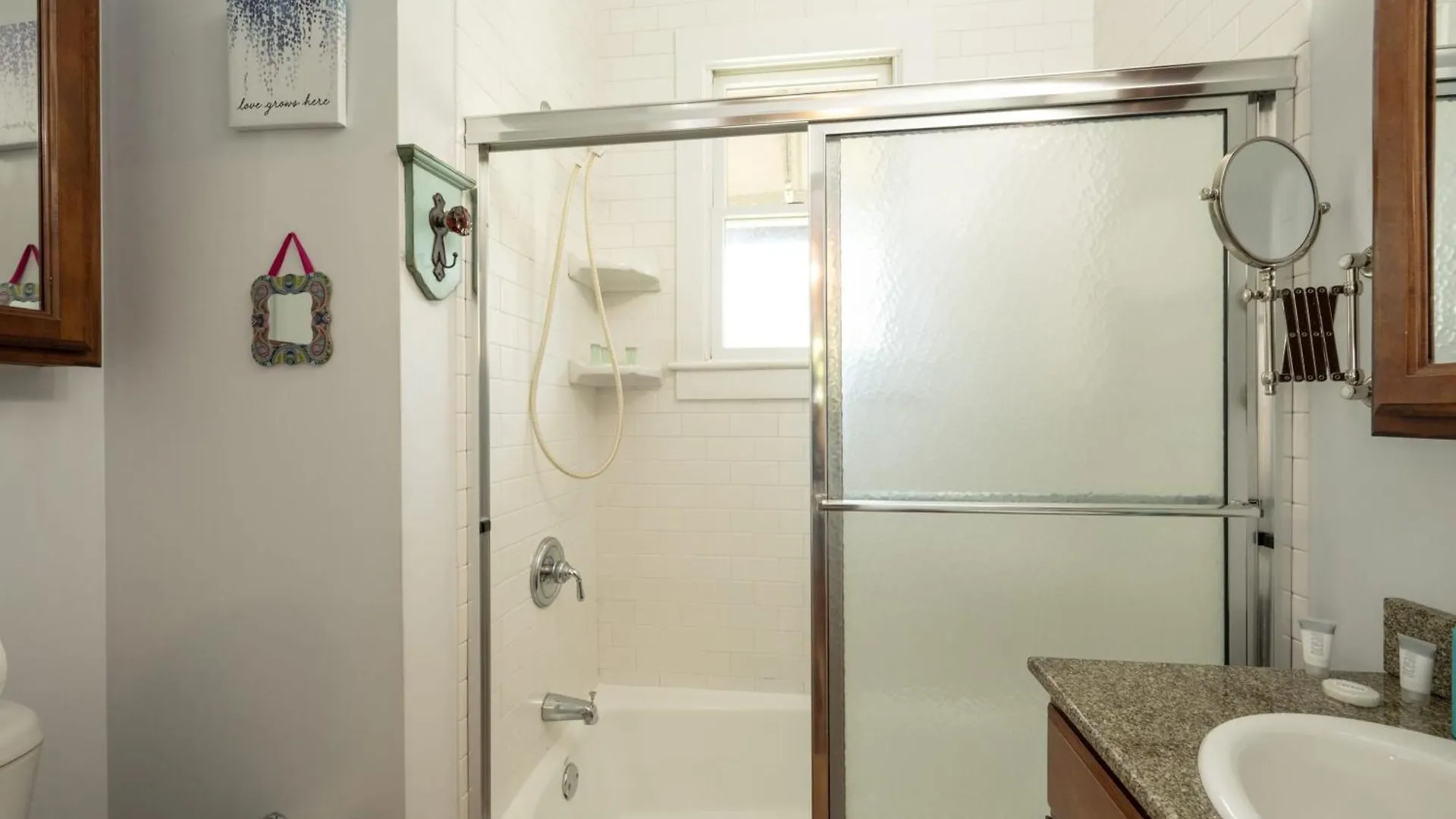 Conch Cottage -Pool & Quiet Area Key West